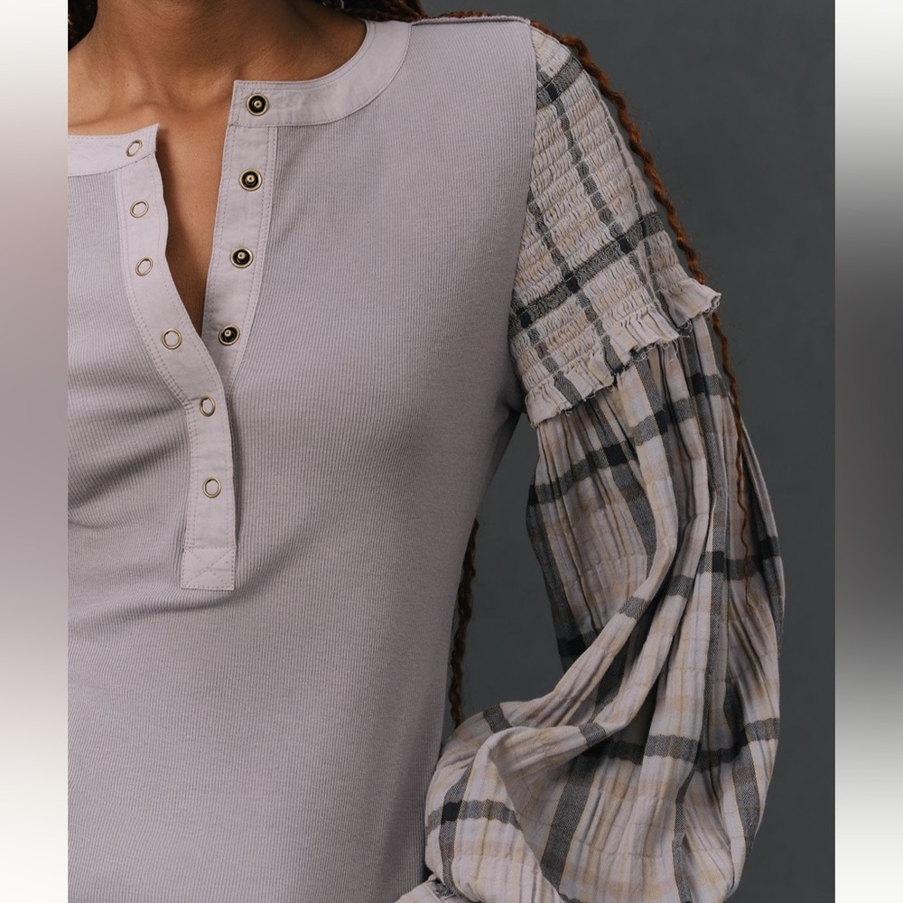 The Andie Ribbed Henley Top by Pilcro.Balloon sleeves - Picture 4 of 7